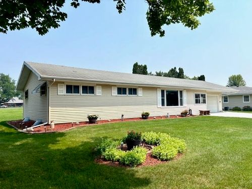 1914 Elizabeth St, Janesville, WI, 53548-2706 | Card Image