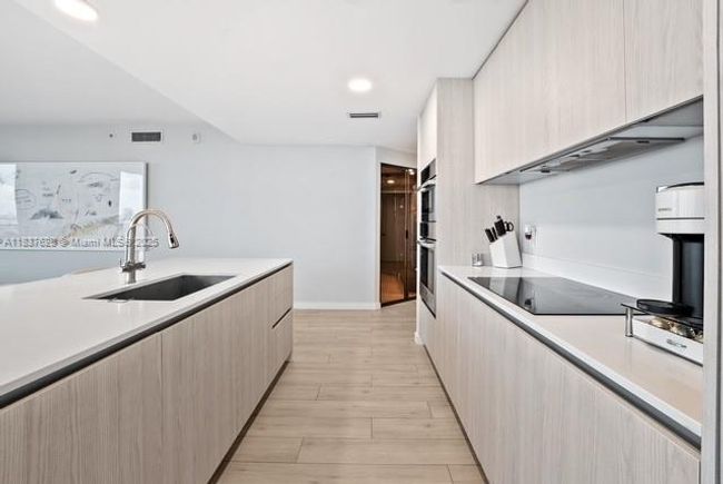 UNIT-715 - 488 Ne 18 Th St, Condo with 3 bedrooms, 4 bathrooms and null parking in Miami FL | Image 16
