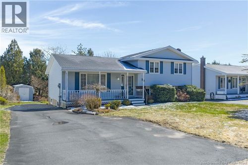 28 Macnaughton Dr, Saint John, NB, E2J4K6 | Card Image