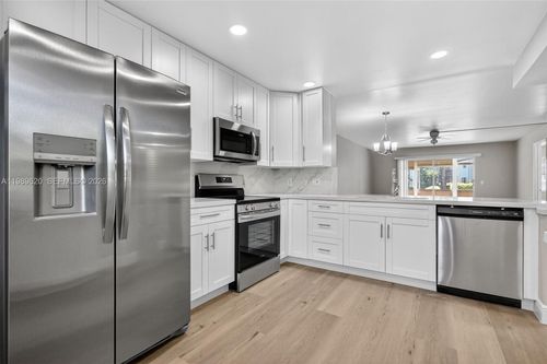 109m-12500 Sw 5th Ct, Pembroke Pines, FL, 33027-6710 | Card Image