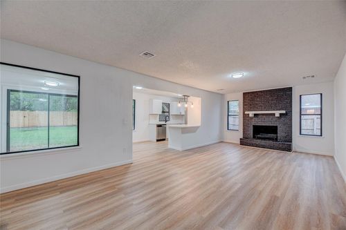 2452 Stone Glen Dr, El Reno, OK, 73036-2161 | Card Image