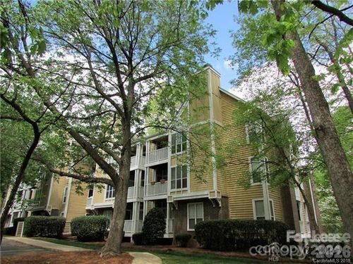 2518 Cranbrook Ln, Charlotte, NC, 28207-2038 | Card Image