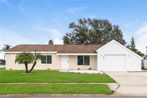 5292 Trekell St, North Port, FL, 34287-2803 | Card Image