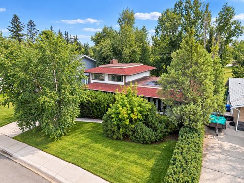 24 Mapleglade Close Se, Calgary, AB, T2J2G9 | Card Image