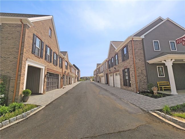 705 England Rd, Townhouse with 3 bedrooms, 3 bathrooms and 2 parking in Cranberry Twp PA | Image 30