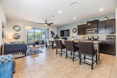 9165 Hillcroft Drive, Townhouse with 3 bedrooms, 2 bathrooms and null parking in RIVERVIEW FL | Image 3