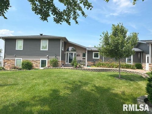 2347 230th Ave, Grand Mound, IA, 52751-9607 | Card Image