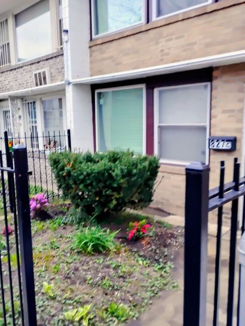 c-827 E 48th St, Chicago, IL, 60615-1646 | Card Image