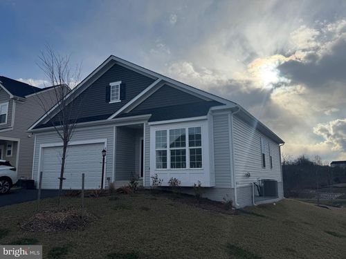 100 Batik Way, STEPHENSON, VA, 22656-2148 | Card Image