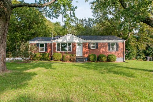 212 Chestnut Ln, Franklin, TN, 37064-2321 | Card Image