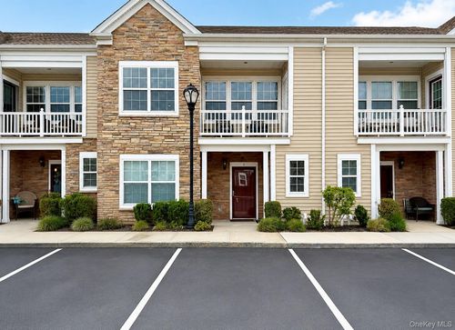 8-upper-8 Wexford Ln, Oceanside, NY, 11572-5200 | Card Image