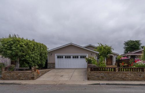 607 Alsace Loraine Ave, Half Moon Bay, CA, 94019-1803 | Card Image