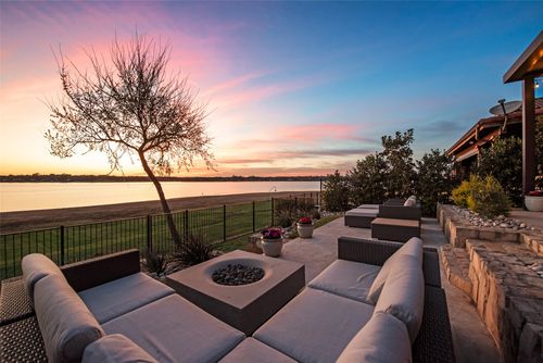 10013 Lakeside Dr, Fort Worth, TX, 76179-6521 | Card Image