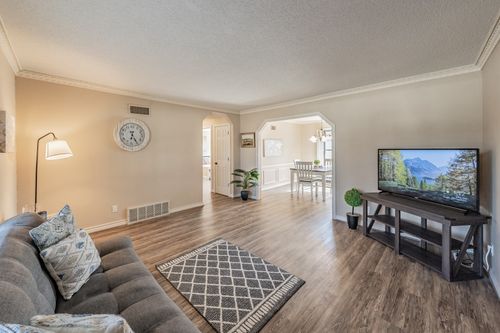 6924 Richlynn Ter, Richland Hills, TX, 76118-5730 | Card Image
