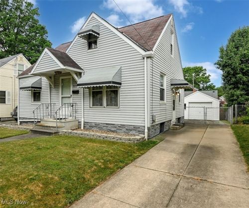 1636 Redwood Ave, Akron, OH, 44301-2750 | Card Image