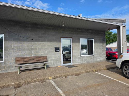 401 S Pike St, Shinnston, WV, 26431-1125 | Card Image