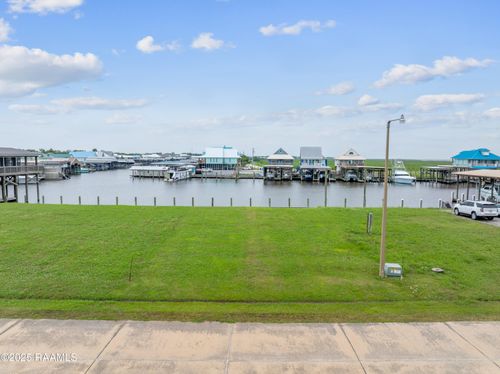 127 Joseph Ln, Cypremort Point, LA, 70538-7413 | Card Image