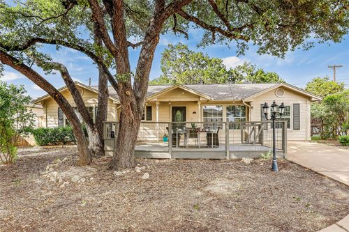 426 Summit Ridge Dr N, Lago Vista, TX, 78645-8670 | Card Image