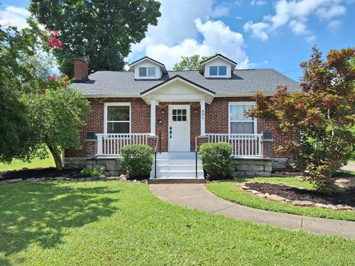 551 E Eastland St, Gallatin, TN, 37066-2410 | Card Image