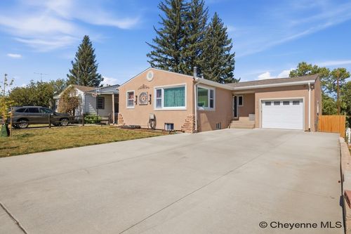 2532 E 15th St, Cheyenne, WY, 82001-5445 | Card Image