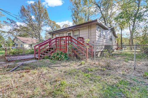 12718 E Metcalf Ave, Momence, IL, 60954-3238 | Card Image