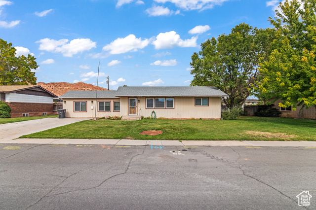 1st Ave, Richfield, UT 84701