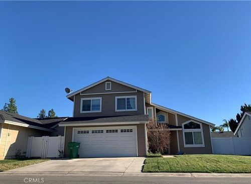 28561 Foxboro Ln, Highland, CA, 92346 | Card Image