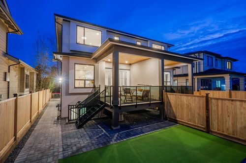 4557 Parker St, Burnaby, BC, V5C3E1 | Card Image