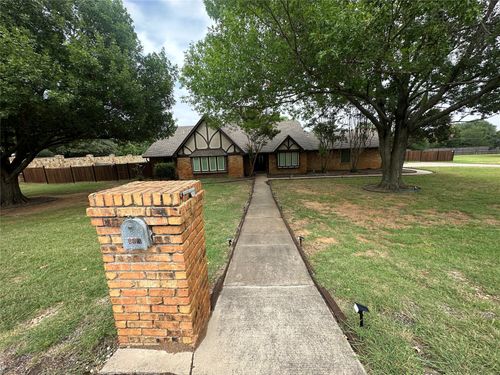 205 Westwood Dr, Southlake, TX, 76092-7905 | Card Image