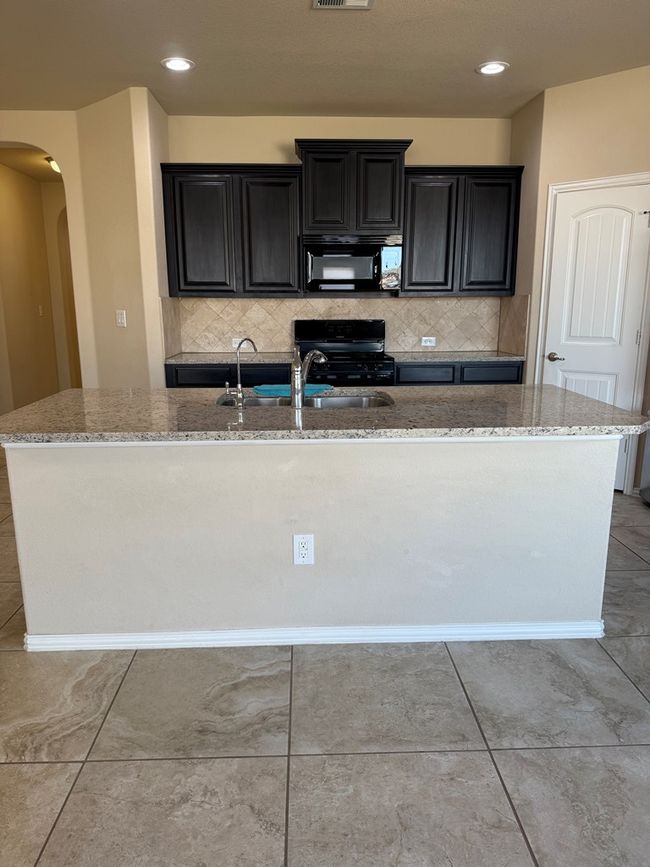 6409 Vanguard Rd, House other with 3 bedrooms, 2 bathrooms and 2 parking in Midland TX | Image 4