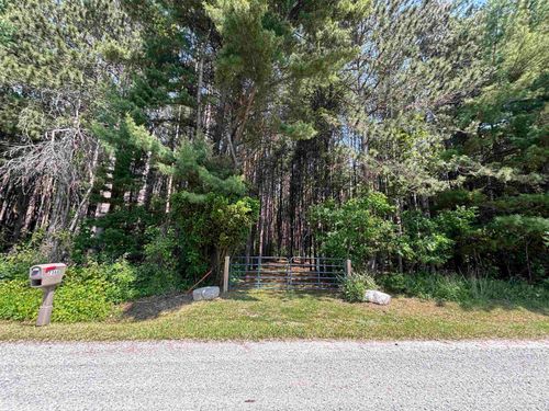7366 Holly Rd, Grant Township, MI, 48032-3035 | Card Image