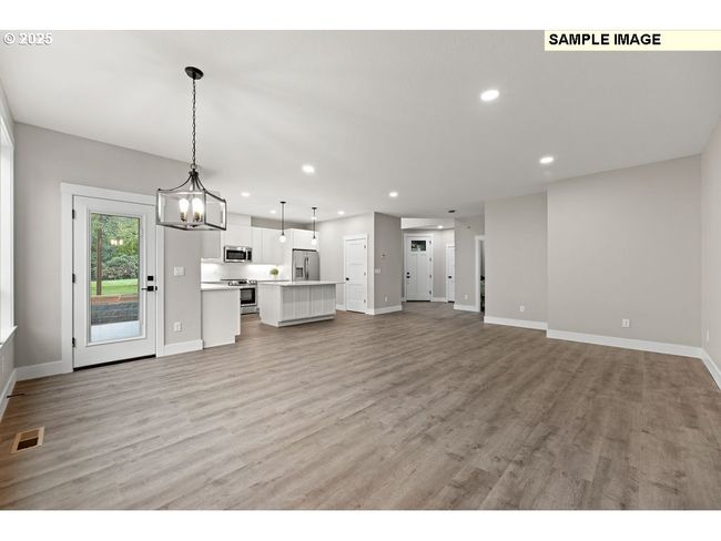 2522 Ne 51 St St, House other with 3 bedrooms, 2 bathrooms and 2 parking in Vancouver WA | Image 6