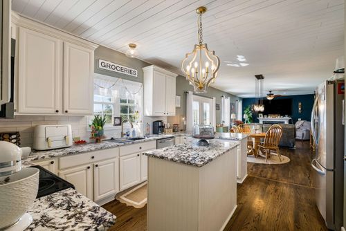 113 Ana Marie Blvd, WAYNESBORO, VA, 22980-9607 | Card Image