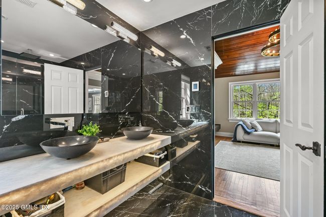 33 Cliffdale Rd, House other with 5 bedrooms, 5 bathrooms and null parking in Greenwich CT | Image 23