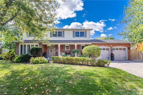 {{alt}} | Card Image