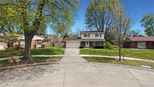 39256 Grennada St, Livonia, MI, 48154-4744 | Card Image