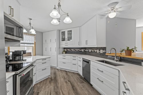 6420 Christenson Ln Ne, Fridley, MN, 55432-4911 | Card Image