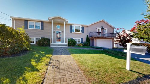 539 Norman St, Fall River, MA, 02721-4400 | Card Image