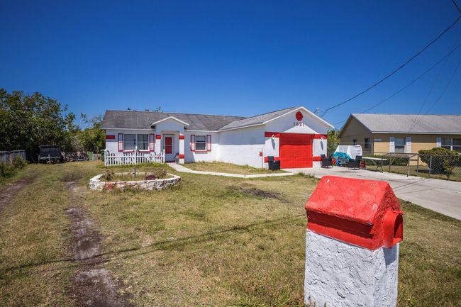 1821 16 Th Ave E, House other with 4 bedrooms, 2 bathrooms and null parking in BRADENTON FL | Image 4
