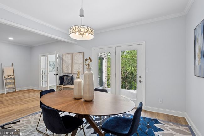 5273 Glenridge Dr, Townhouse with 3 bedrooms, 4 bathrooms and 2 parking in Sandy Springs GA | Image 25