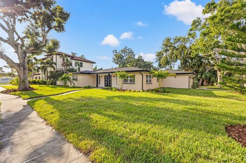 497 Capri Way Ne, St Petersburg, FL, 33704-2448 | Card Image