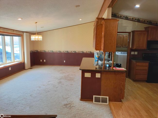 32669 Walnut Ave, Home with 3 bedrooms, 3 bathrooms and 2 parking in Coon Rapids IA | Image 9