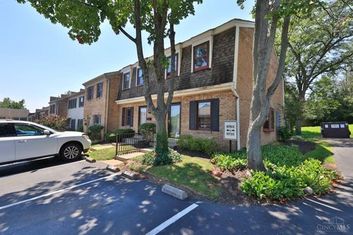 9763 Bunker Hill Ln, Cincinnati, OH, 45242 | Card Image