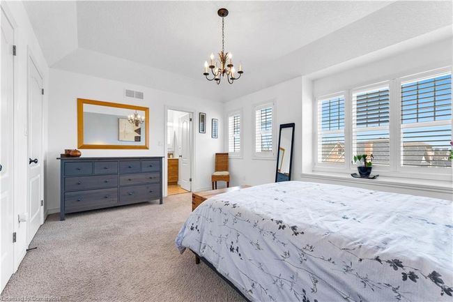 572 Altheim Cres, House other with 3 bedrooms, 4 bathrooms and 4 parking in Waterloo ON | Image 16