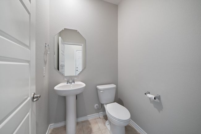 Powder Bath | Image 13