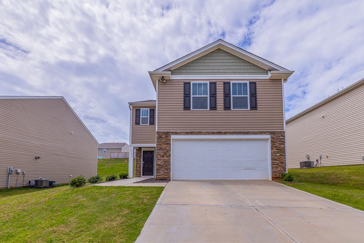 Pratt Dr, Boiling Springs, SC 29316
