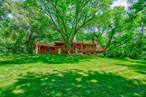 10 High Circle Way, North Oaks, MN, 55127-6211 | Card Image