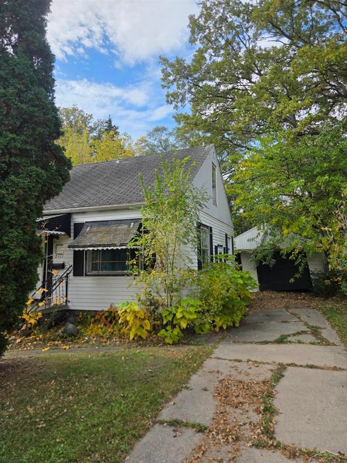 2717 Glenwood Avenue, Saginaw, MI, 48601 | Card Image