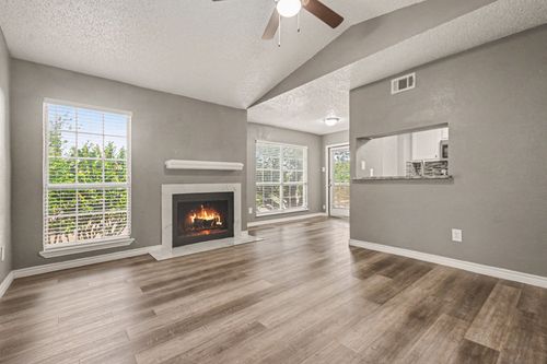 201-3645 W Northgate Dr, Irving, TX, 75062-3089 | Card Image