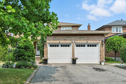 2921 Mulberry Dr, Oakville, ON, L6J7H4 | Card Image